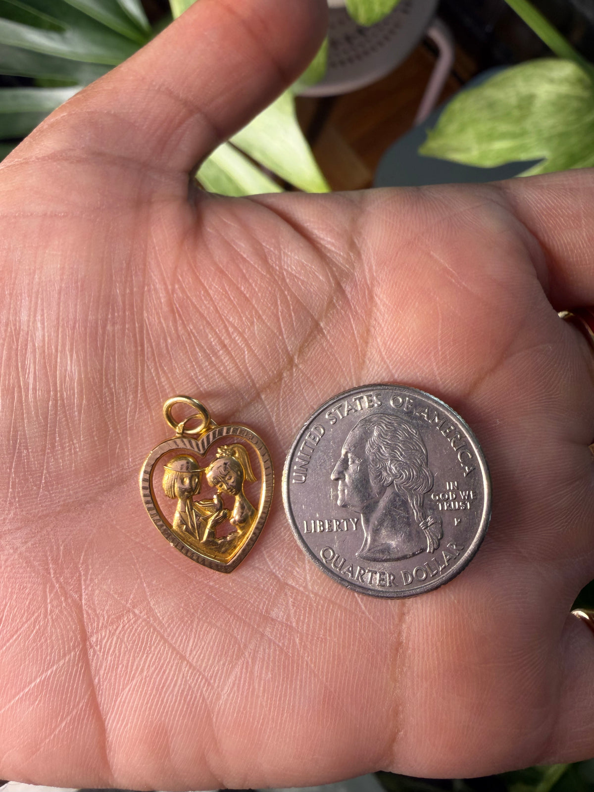 Vintage 18k French Lovers pendant
“Les Amoureux de Peynet”